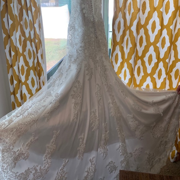 Maggie sottero brand new never worn wedding gown - Picture 12 of 16